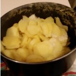 Tortino patate e trevisana con salsa allo zola